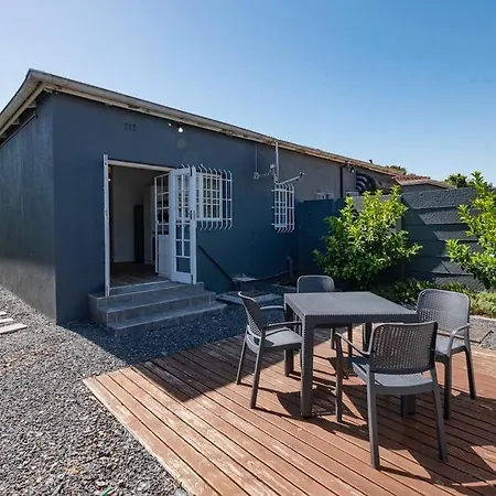 Two Bedroom House In Claremont Kaapstad Buitenkant foto