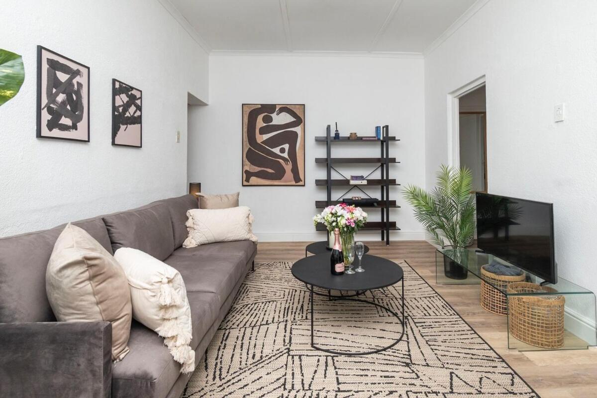 Two Bedroom House In Claremont Casa de Férias